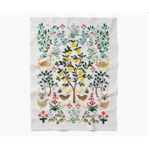 RIFLE PAPER CO. Country Farm Tea Towel – Stylish Cotton Towel for Drying or Display, 28″ L x 21″ W, Perfect Addition for Kitchens to Increase Culinary Style, Machine – Washable(Country Farm)